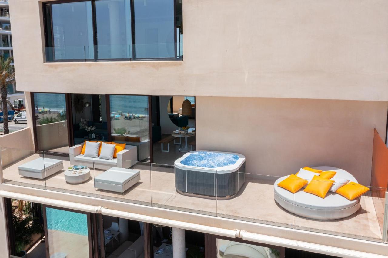 בנאלמדנה Higueron Rental Beach Club Suites מראה חיצוני תמונה