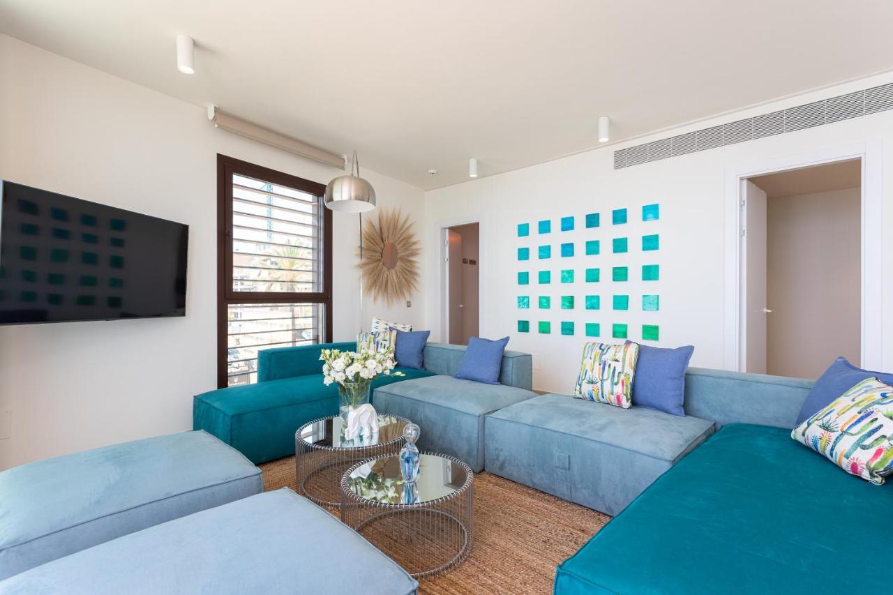 בנאלמדנה Higueron Rental Beach Club Suites מראה חיצוני תמונה