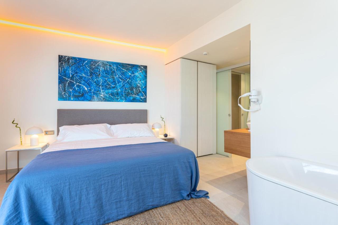 בנאלמדנה Higueron Rental Beach Club Suites מראה חיצוני תמונה