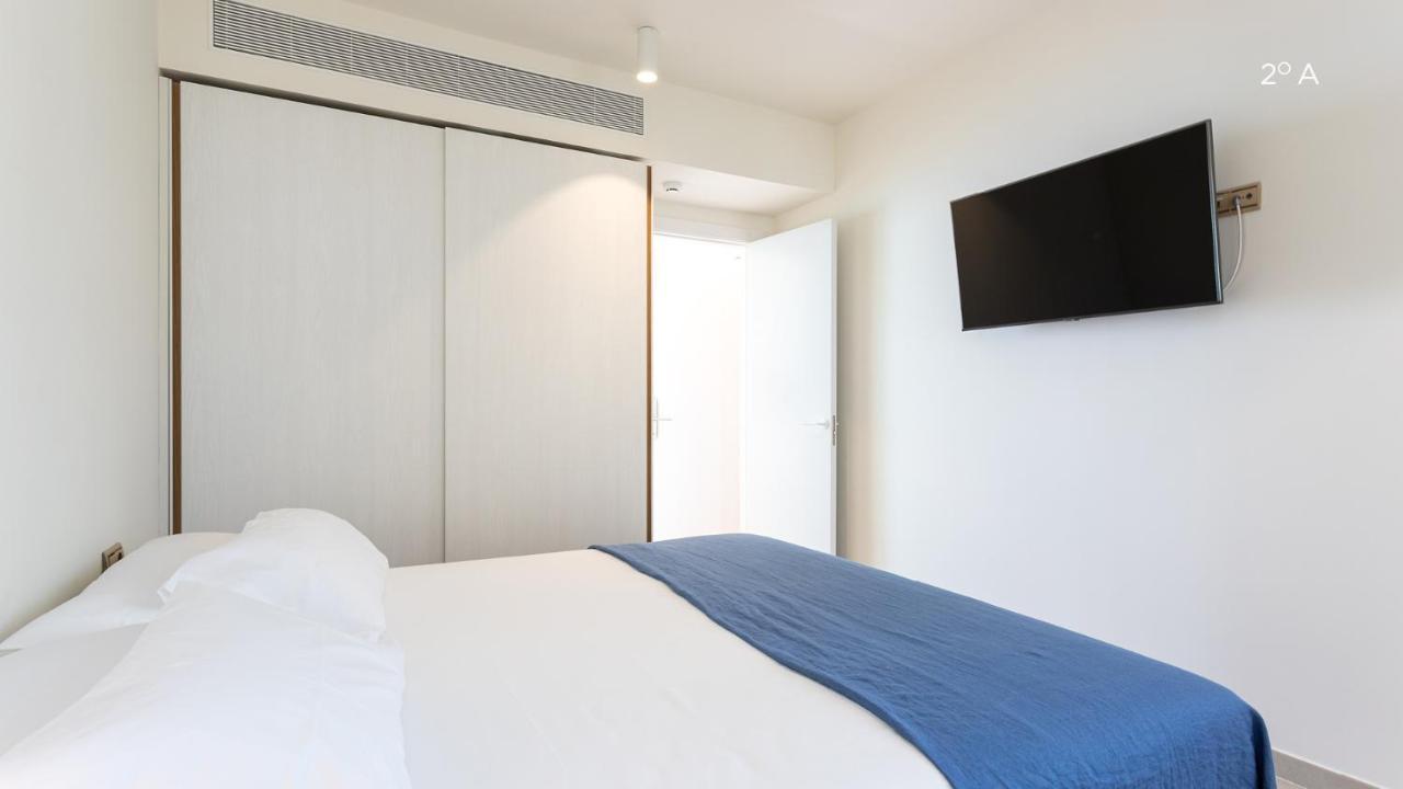 בנאלמדנה Higueron Rental Beach Club Suites מראה חיצוני תמונה