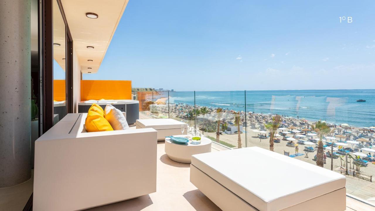בנאלמדנה Higueron Rental Beach Club Suites מראה חיצוני תמונה