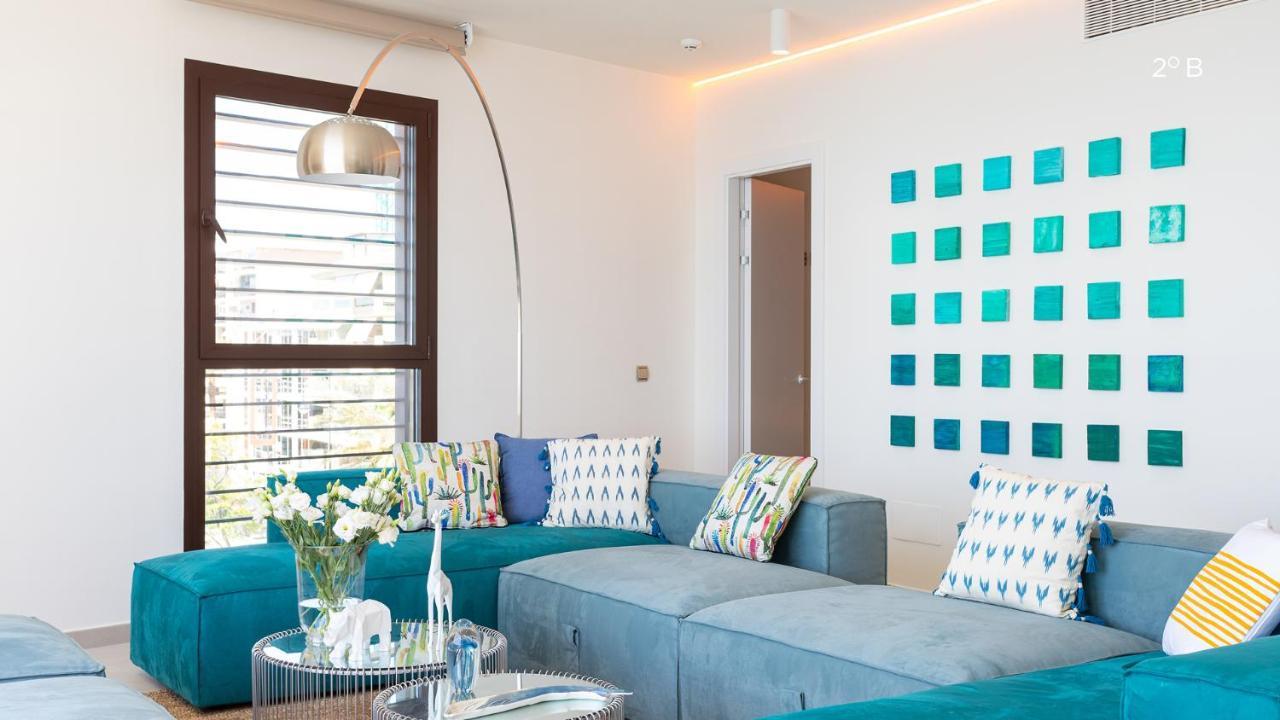 בנאלמדנה Higueron Rental Beach Club Suites מראה חיצוני תמונה