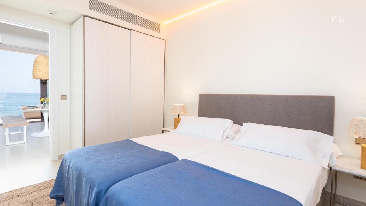 בנאלמדנה Higueron Rental Beach Club Suites מראה חיצוני תמונה