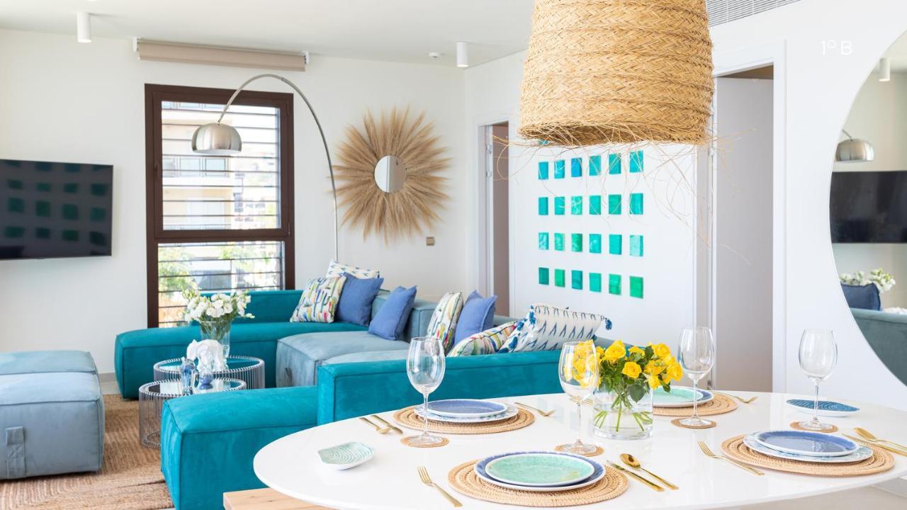 בנאלמדנה Higueron Rental Beach Club Suites מראה חיצוני תמונה
